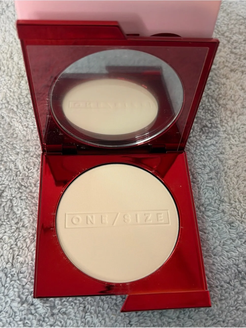 ONE/SIZE compact foundation